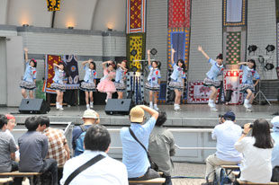 ご当地エコうたステージはちきんガールズ