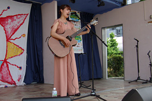 下須万里子さん