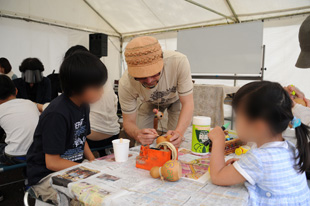 地球の音を奏でよう！ひょうたんで笛・マラカス作り！