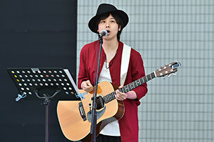 三浦祐太朗エコライフ・オープニングライブ写真2