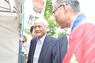 山本環境大臣の視察写真3