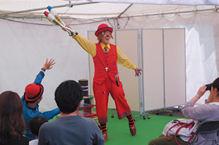 パフォーマンスコーナー