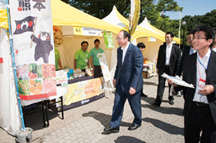 中川雅治環境大臣　視察 写真1