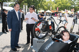 中川雅治環境大臣　視察 写真2