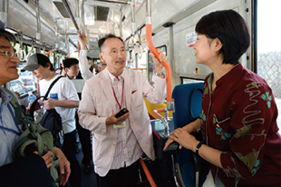 とかしきなおみ環境副大臣　視察 写真2