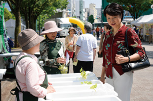 とかしきなおみ環境副大臣　視察 写真4