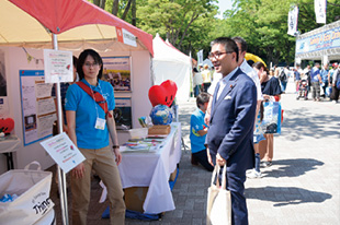 伊藤忠彦環境副大臣　視察 写真2