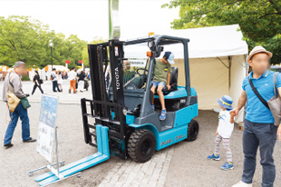 （株）豊田自動織機