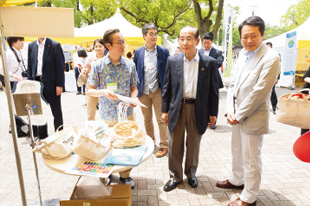 原田義昭環境大臣　視察 写真5