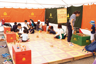 木のおもちゃコーナー 写真2